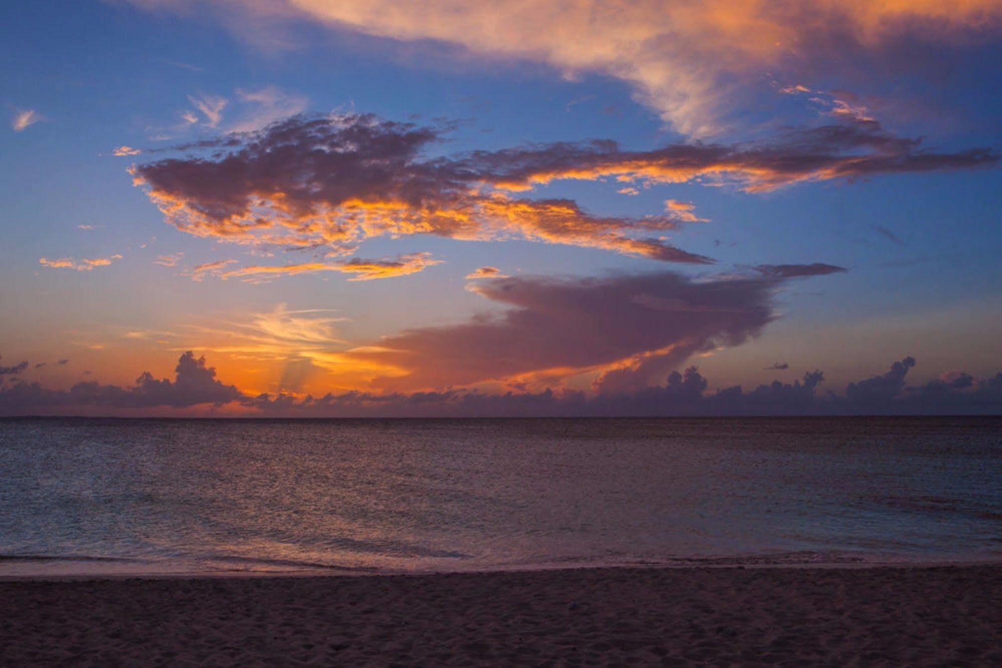 Le Vele Resort Grace Bay Exterior foto